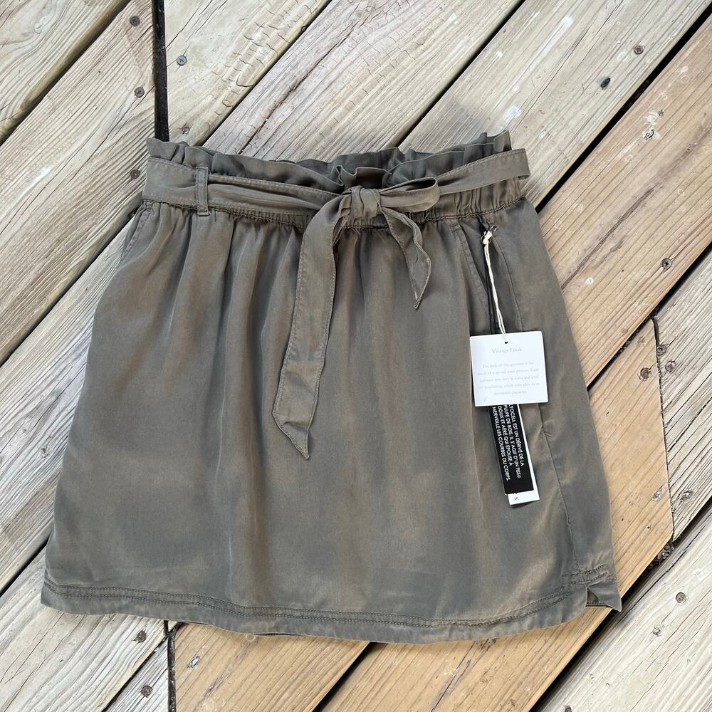 Nicole Miller Women's Army Green Belted Mini Skirt Size M. NEW!